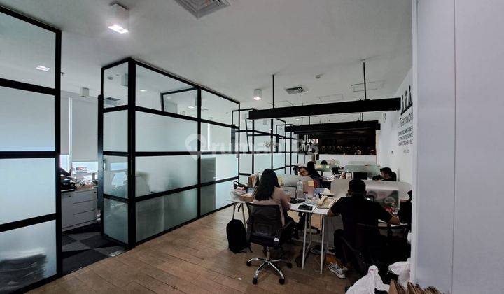 Perkantoran Office Soho Capital S Parman Fully Furnished 2