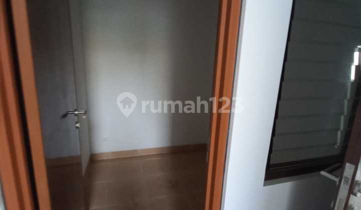 Rumah Blizfield Bsd 9x16 Kamar Tidur 4 Semi Furnished