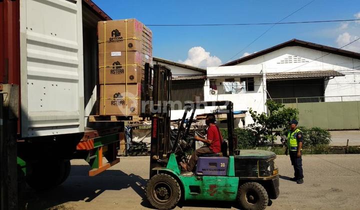 Gudang Pantai Dadap Row Lebar Jalan Utama