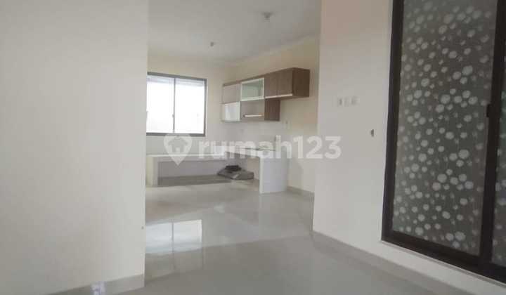 For Sale Neat Casa Jardin House 6X15 Ready to Occupy