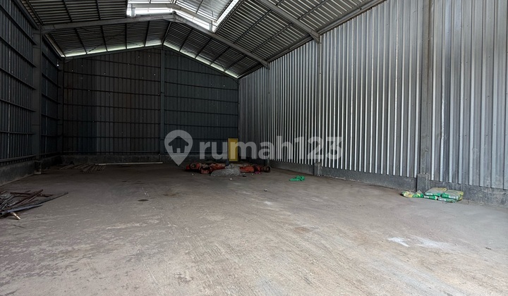 Warehouse for Rent in Jelambar, Truck Access 12X20