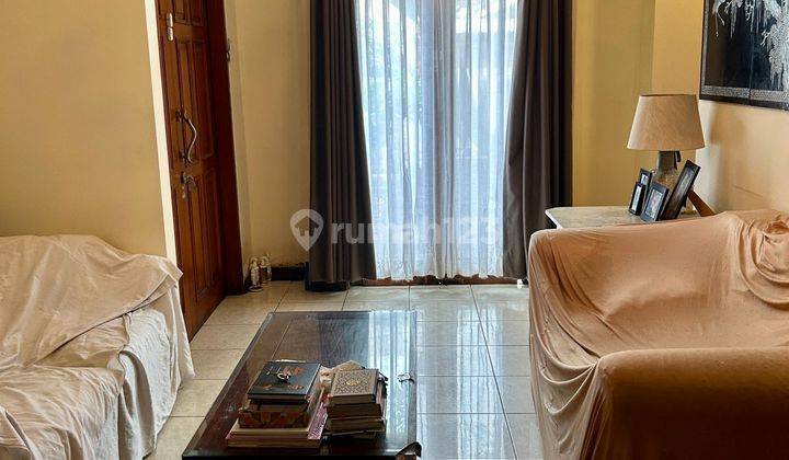 Rumah 2 Lantai 5 Menit Jalan Kaki Ke Mall Pondok Indah 2 1