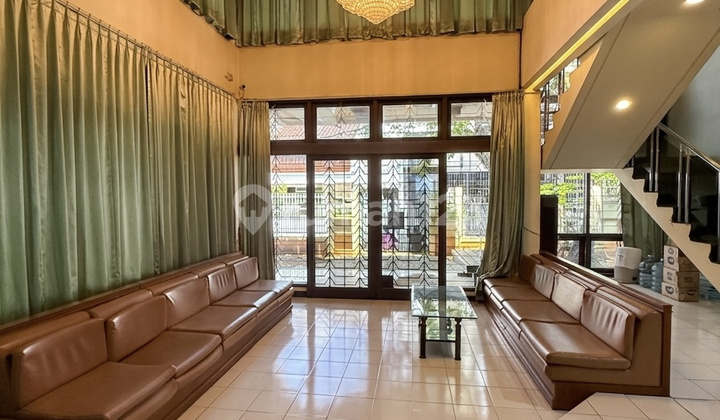 Cheap Sale of House on Pluit Main Road Cheap Sale of House on Pluit Main Road