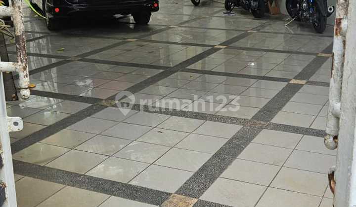 Rumah Komplek Persada Sayang Rawa Buaya 2 Lantai 2