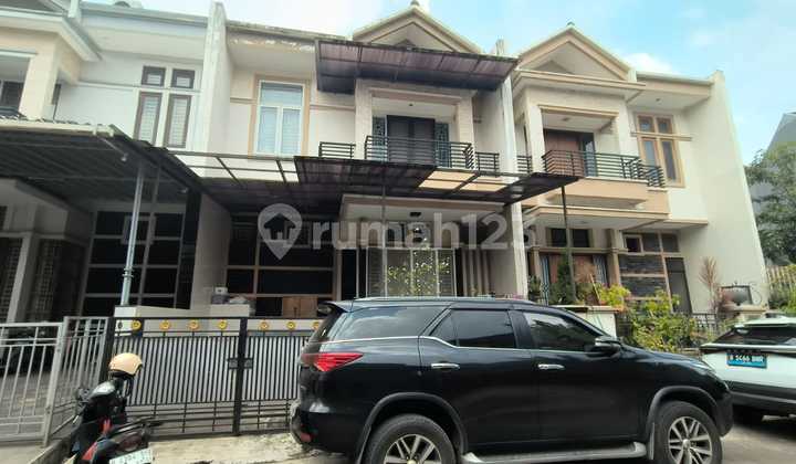 Rumah 2,5 Lantai Green Garden Bebas Banjir