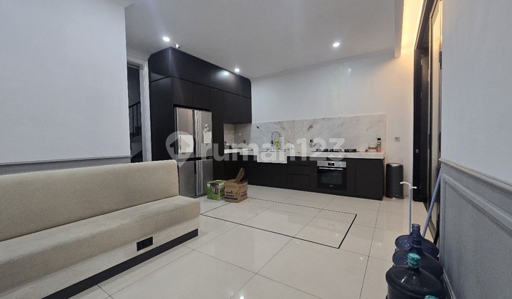 Pondok Indah House 12x20 4 Bedroom Fully Furnished 2