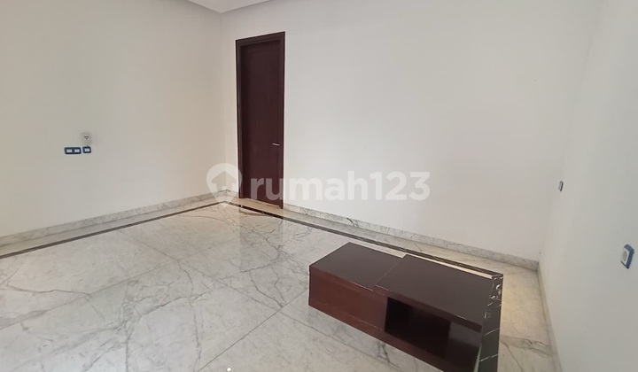 Disewakan Rumah Luas Pondok Indah High Ceiling 2