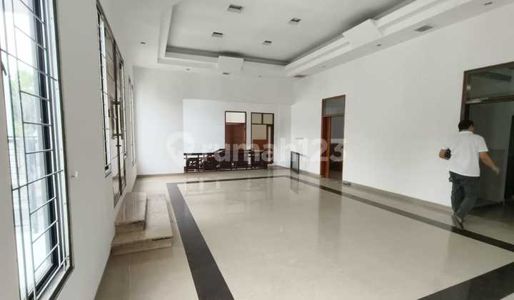 Big House Tanjung Duren 22x16 Two Floors Big House Tanjung Duren 22x16 Two Floors