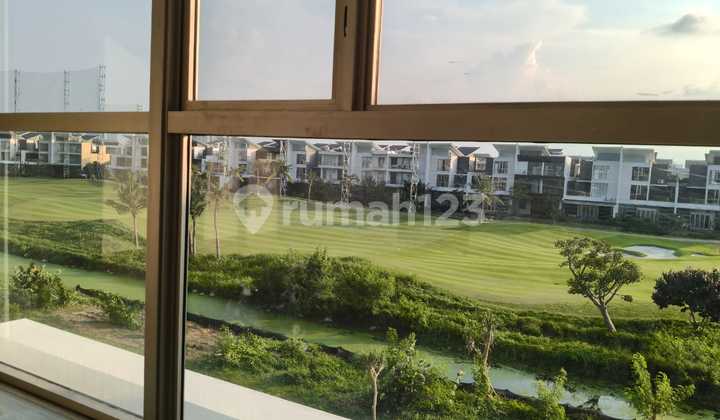 Mozart Signature Golf Island PIK View Golf House