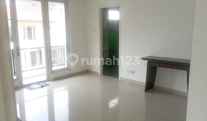 Jual Dibawah NJOP Rumah Rapi Ancol 2 Lantai