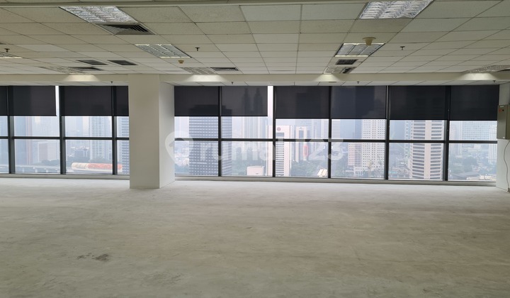 UOB Plaza Thamrin Office Jakarta Central Bared