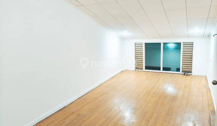 Disewakan Rumah 2 Lantai di Taman Ratu Jakarta Barat  1
