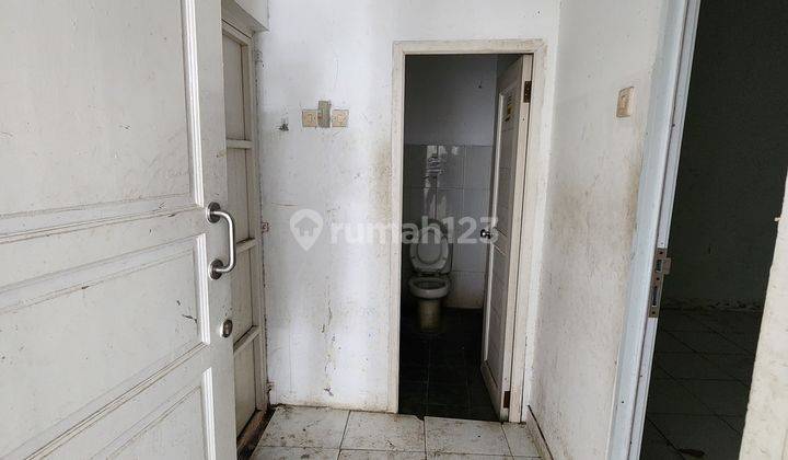 Ruko Pinggir Jalan Brigif Jakarta Selatan 7