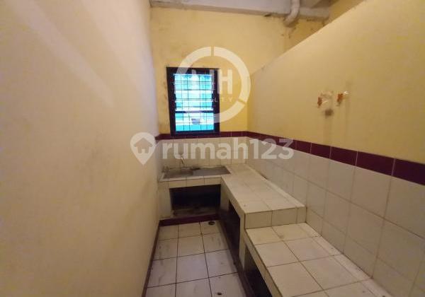 Prime Commercial Shophouse At Denpasar City Center, Only 50 Meters To Main Road Diponegoro Prime Commercial Shophouse At Denpasar City Center, Only 50 Meters To Main Road Diponegoro