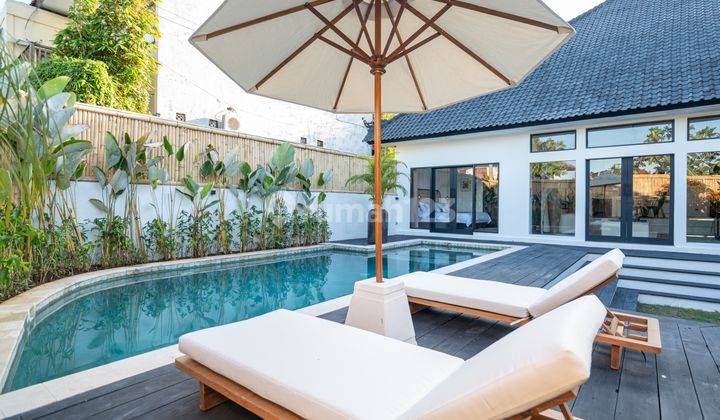 Leasehold Villa Modern Dengan Taman Indah di Berawa Canggu 2