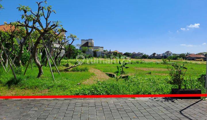  land In Tourist Area Batu Belig Seminyak, Close To Batu Belig Beach And Berawa Canggu 1