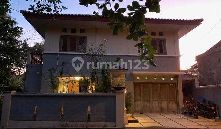 Beautiful House With Swimming Pool At Peguyangan Modern Design & Furnished Condition, Close To Ngurah Rai University, Lumintang Park And Main Road Of Gatot Subroto Timur