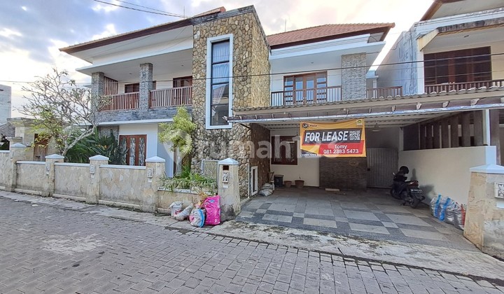 3 Bedroom House in Pemogan, Kuta, Strategic Location near Sunset Road, Bali Galeria Mall, and Ngurah Rai Airport