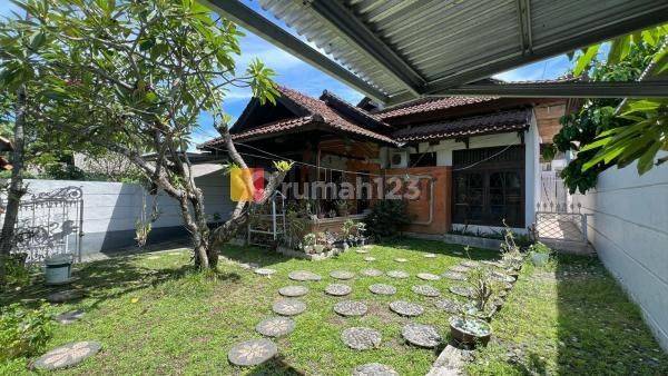 House In Tukad Unda Renon, Denpasar, Close to Renon Park, Plaza Renon Mall and Sanur 1