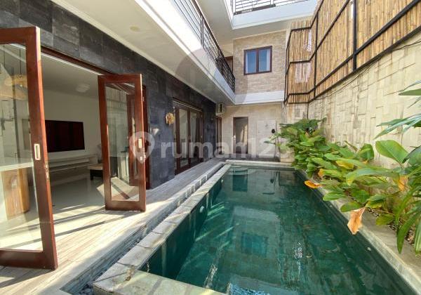 3 Bedroom Villa in Kerobokan Kelod, Semi Furnished, Located in Tourist Area, Close to Seminyak and Canggu