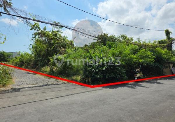 Prime Land in Seminyak, Kuta Tourist Area, Near Sunset Road, Ideal for Villa Construction.