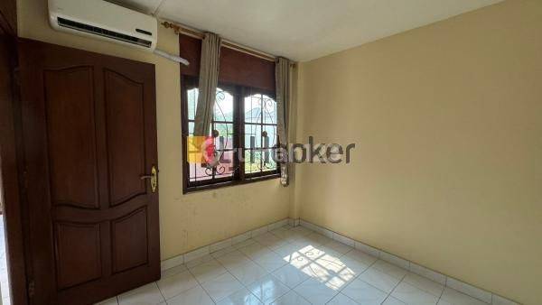 House In Residential Area, Tukad Balian, Renon, Denpasar, Close to Plaza Renon Mall, Renon Park and Sanur 2