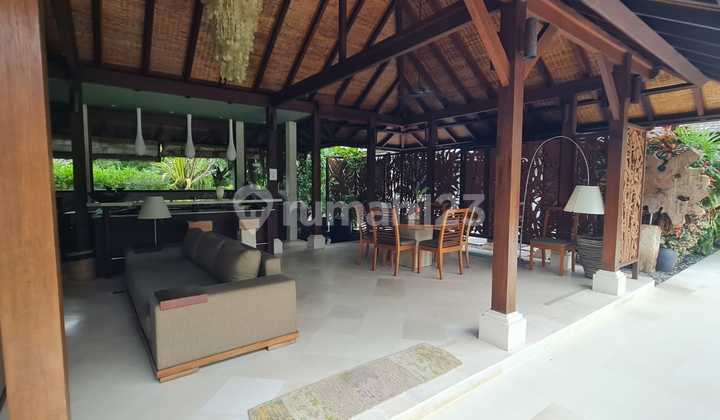 Cozy Villa In Beraban With Big Garden And Swimming Pool Close To Nyanyi Beach