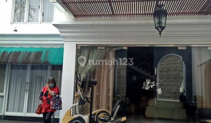 Rumah Mewah 2 Lantai di Simprug Garden SHM, Jakarta Selatan 9