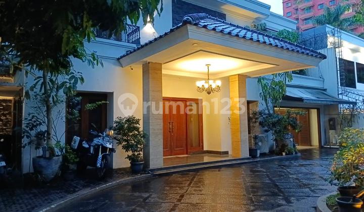 Rumah Mewah 700 Meter Full Furnished, Pondok Indah - Jakarta Selatan