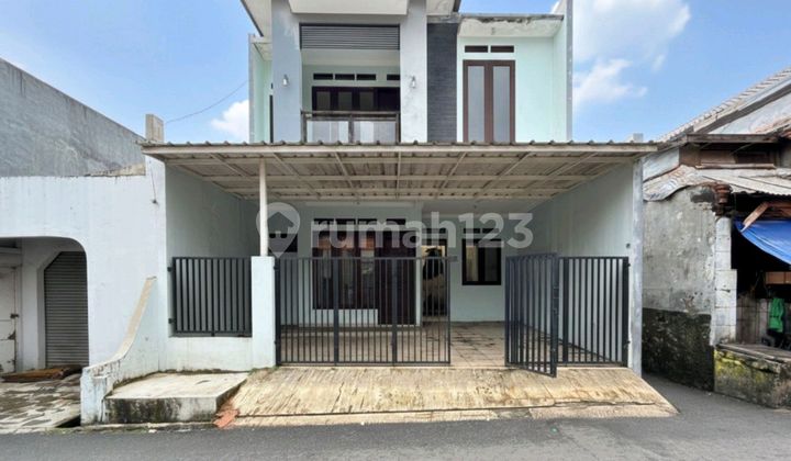 Rumah Siap Huni Akses 2 Mobil di Tebet Rumah Siap Huni Akses 2 Mobil di Tebet