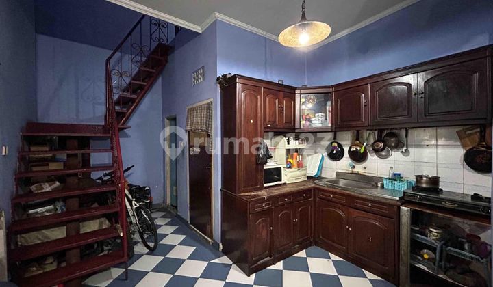 Rumah Siap Huni di KEBON BARU