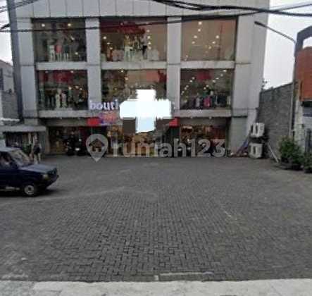 Bangunan Cocok untuk Tempat Usaha Pinggir Jalan Raya Bangunan Cocok untuk Tempat Usaha Pinggir Jalan Raya