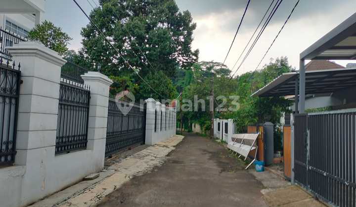 Rumah pusat kota dekat sekolah 2