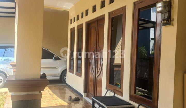 3-Story House with Beautiful Scenic View 2