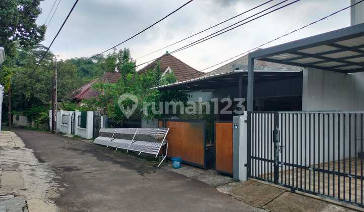 Rumah pusat kota dekat sekolah 1