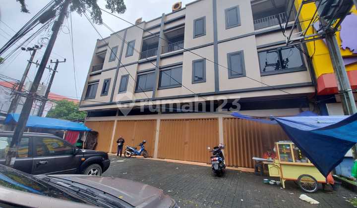 Shop House on Pengayoman Road Near Petarani and Pannakukang Mall 2