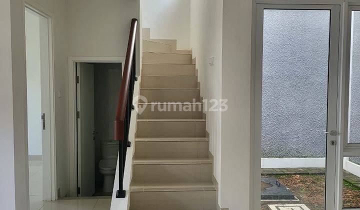 Rumah 2 Lantai Summarecon Dekat Ke Tol Dan Bandara 4