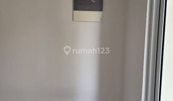 Rumah 2 Lantai Summarecon Dekat Ke Tol Dan Bandara 16