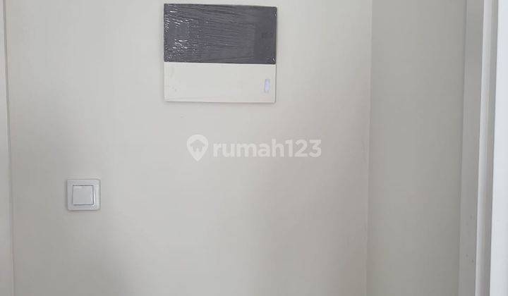 Rumah 2 Lantai Summarecon Dekat Ke Tol Dan Bandara 22