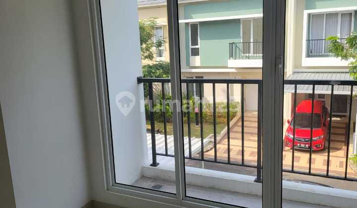 Rumah 2 Lantai Summarecon Dekat Ke Tol Dan Bandara 26
