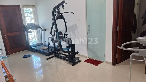 Rumah 2 lantai di Mahogany Tanjung Bunga dekat ke Trans Studio 2