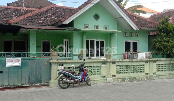 Rumah Dalam Komplek Perumahan Di Pemogan Gp