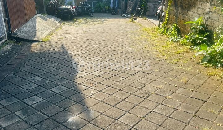 House Needs Renovation, 2 Bedrooms In Dalung Street 2