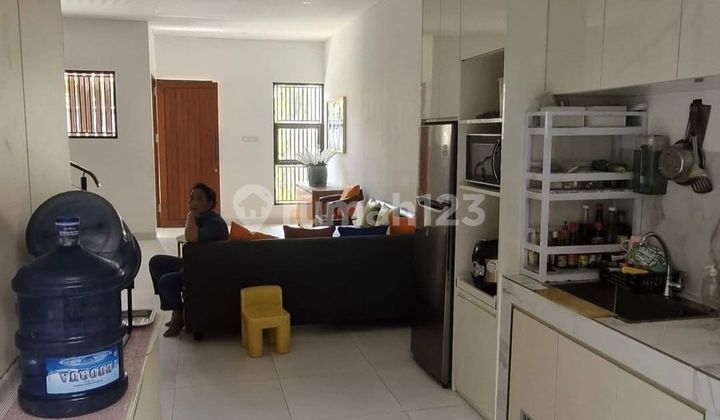 Rumah Baru Lantai 2 Shm Imb Lengkap Di Renon Gp 2