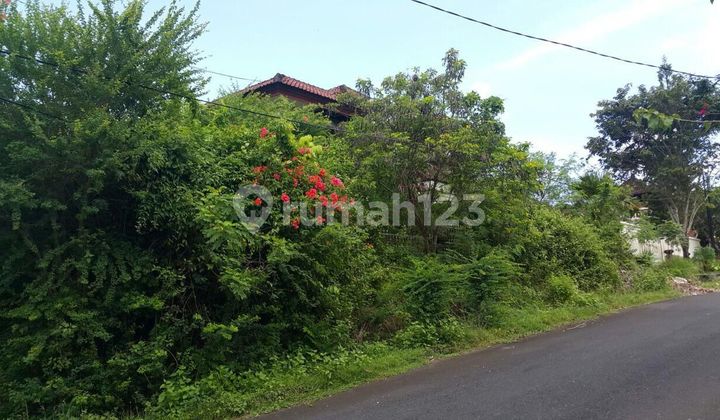 For Sale Land with Hook Plus Building in Mumbul Nusa Dua Ho
