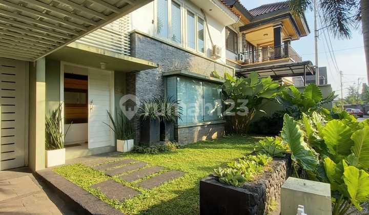 For Sale 2-Story House One Gate in Elite Area Mataram Wn 1