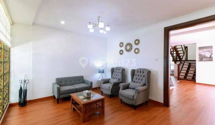 Rumah Lux di Tubagus Ismail Mainroad Sayap Dago Bandung  2