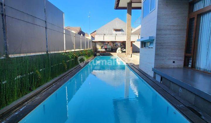 Rumah Lux With Swimming Pool di Setraduta Bandung Pasteur Setra 1