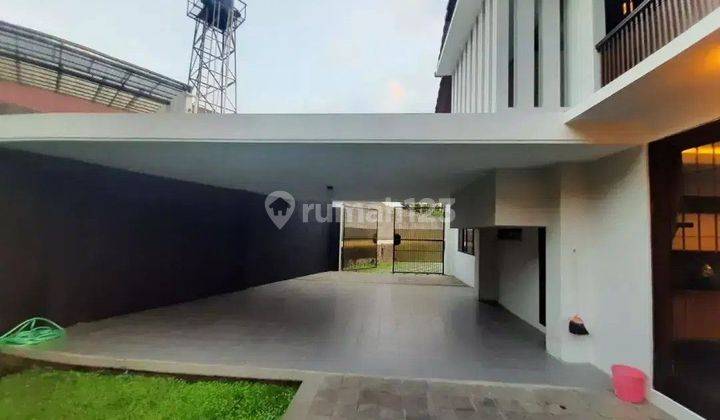 Rumah Lux With Swimming Pool di Hegarmanah Setiabudi Ciumbuleuit 2