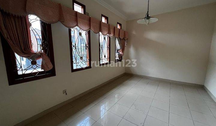 Jual Cepat! Rumah di Setraduta Pasteur Bandung Setra Sari Sutami  2